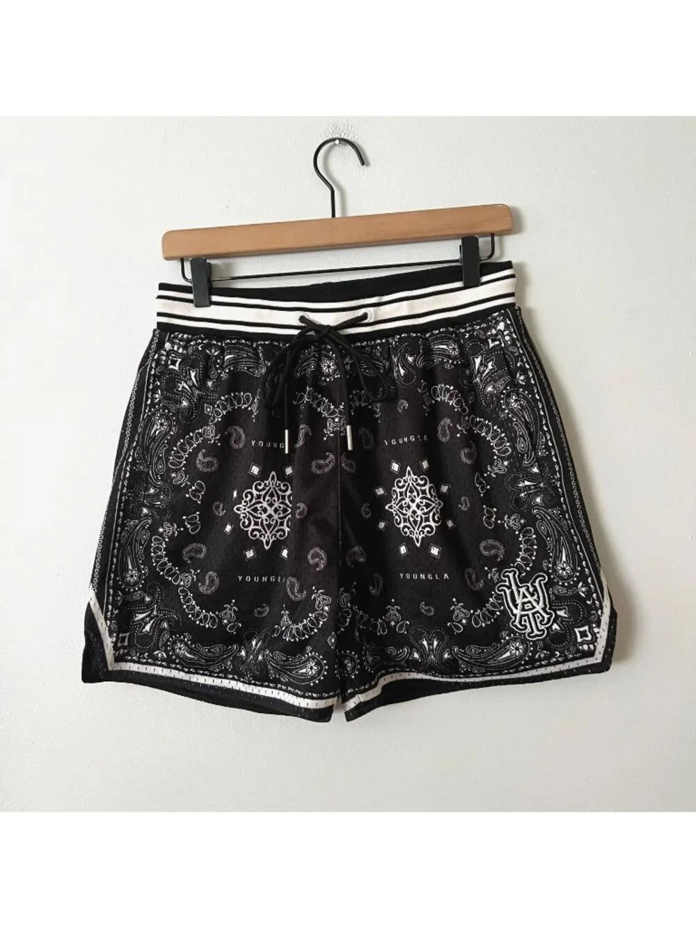 Young LA Black Bandana Print Mesh Athletic Shorts Men's Size Small